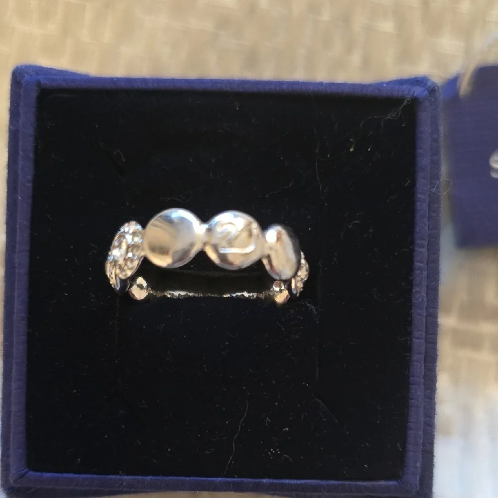 Swarovski Silver and Crystal Embellished Ring Size 5.5 - Picture 2 of 3